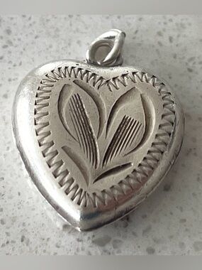 Antique 925 Sterling Silver Puffy Heart  Pendant - Engraved Floral Design